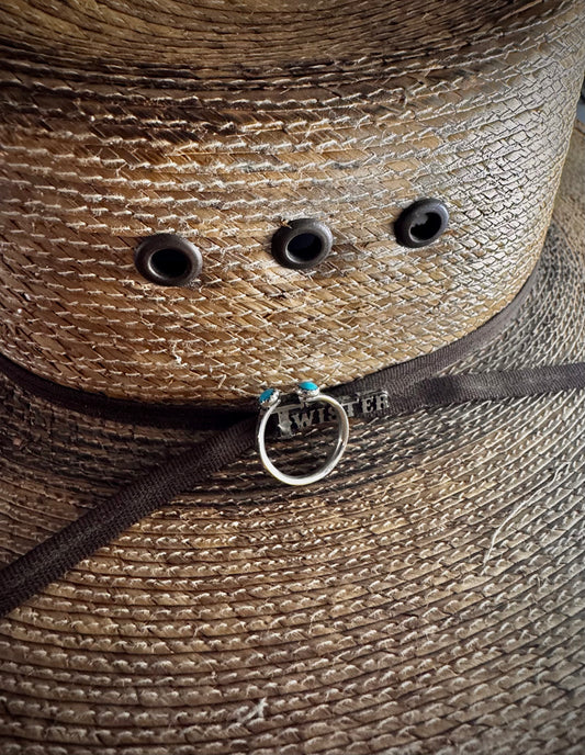 Size 8 adjustable Kingman ring